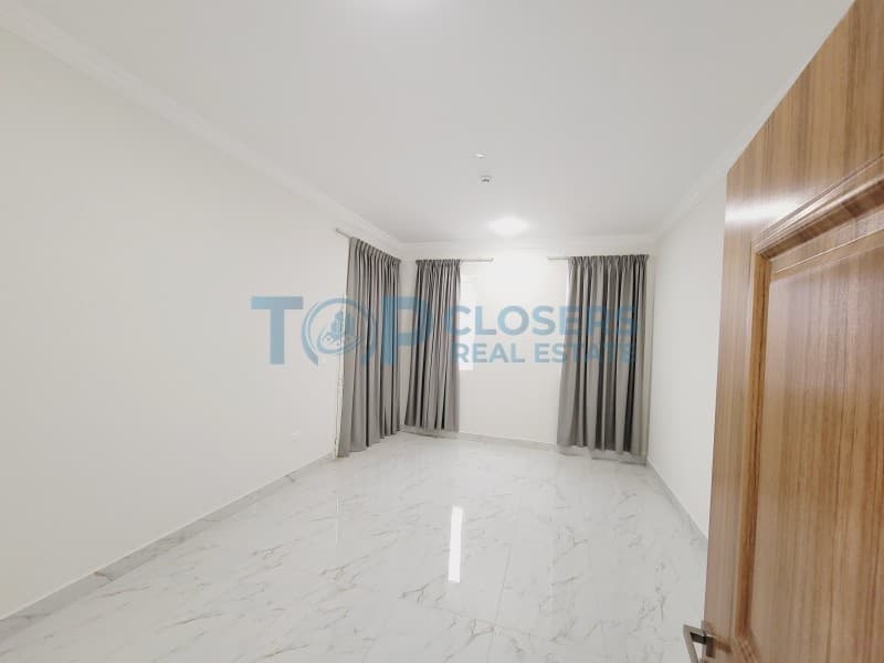 Brand New | Built In Wardrobe | Elevator |Spacious - Image 4