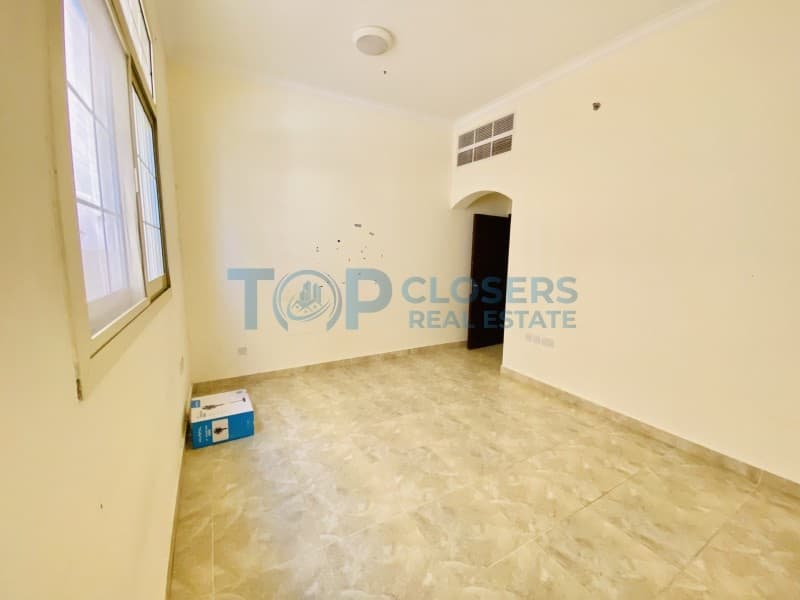 Spacious 1BHK | Central Duct AC | Covered Parking - Image 4