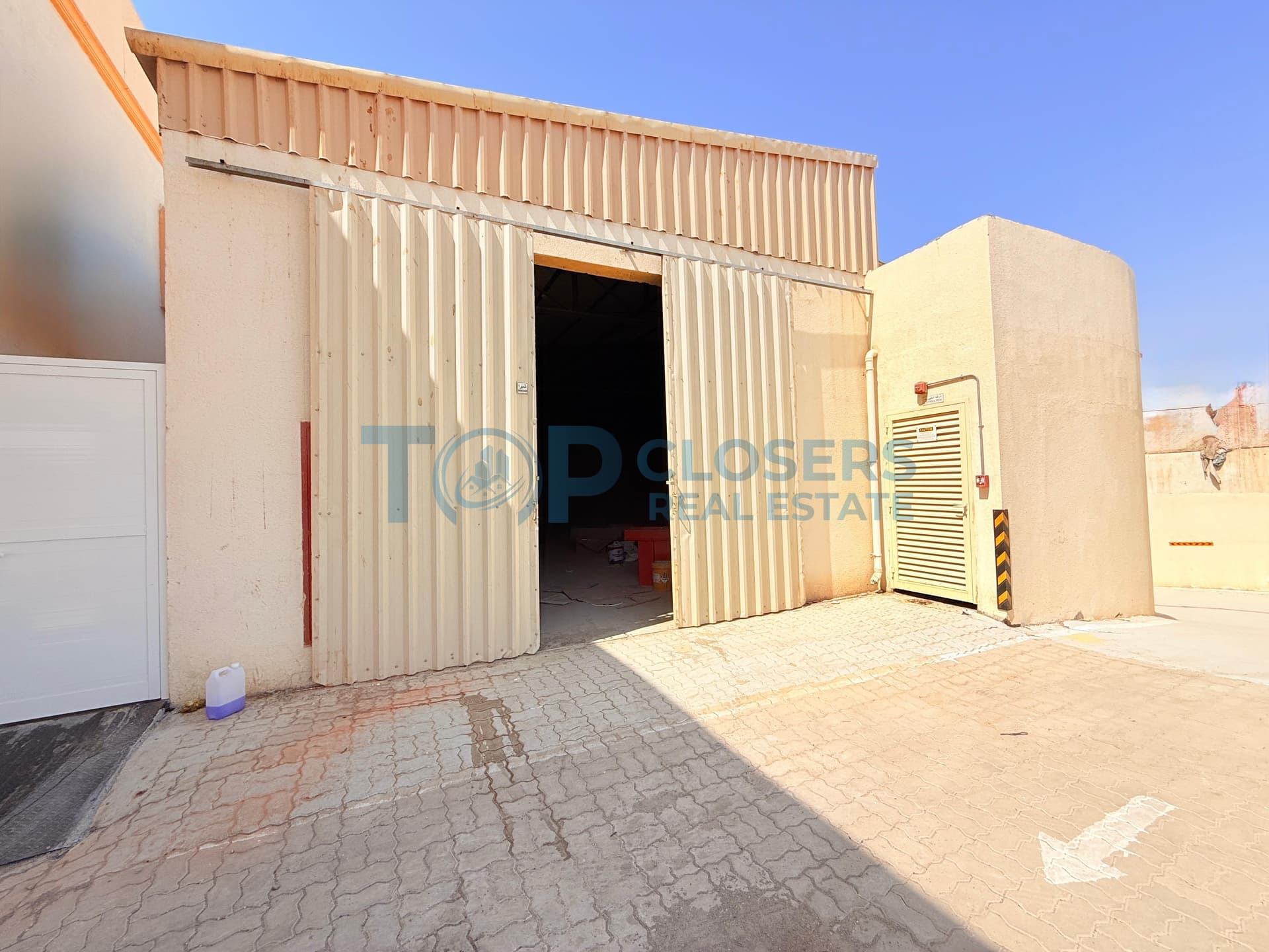 Well-Maintained Warehouse with Basement | 1042 SQM - Image 2