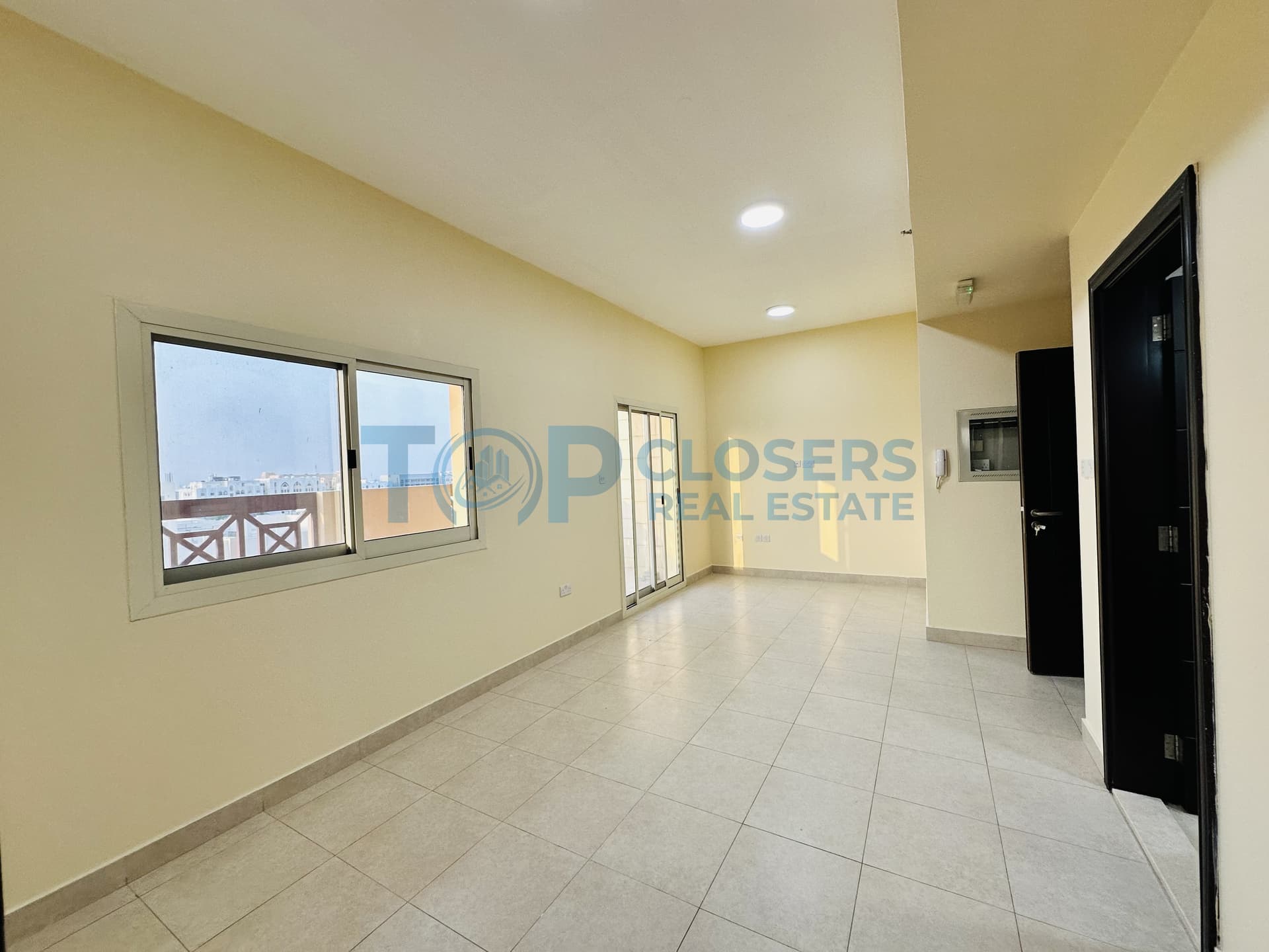 Big Terrace | Town Center | Near Al Ain Oasis - Image 4