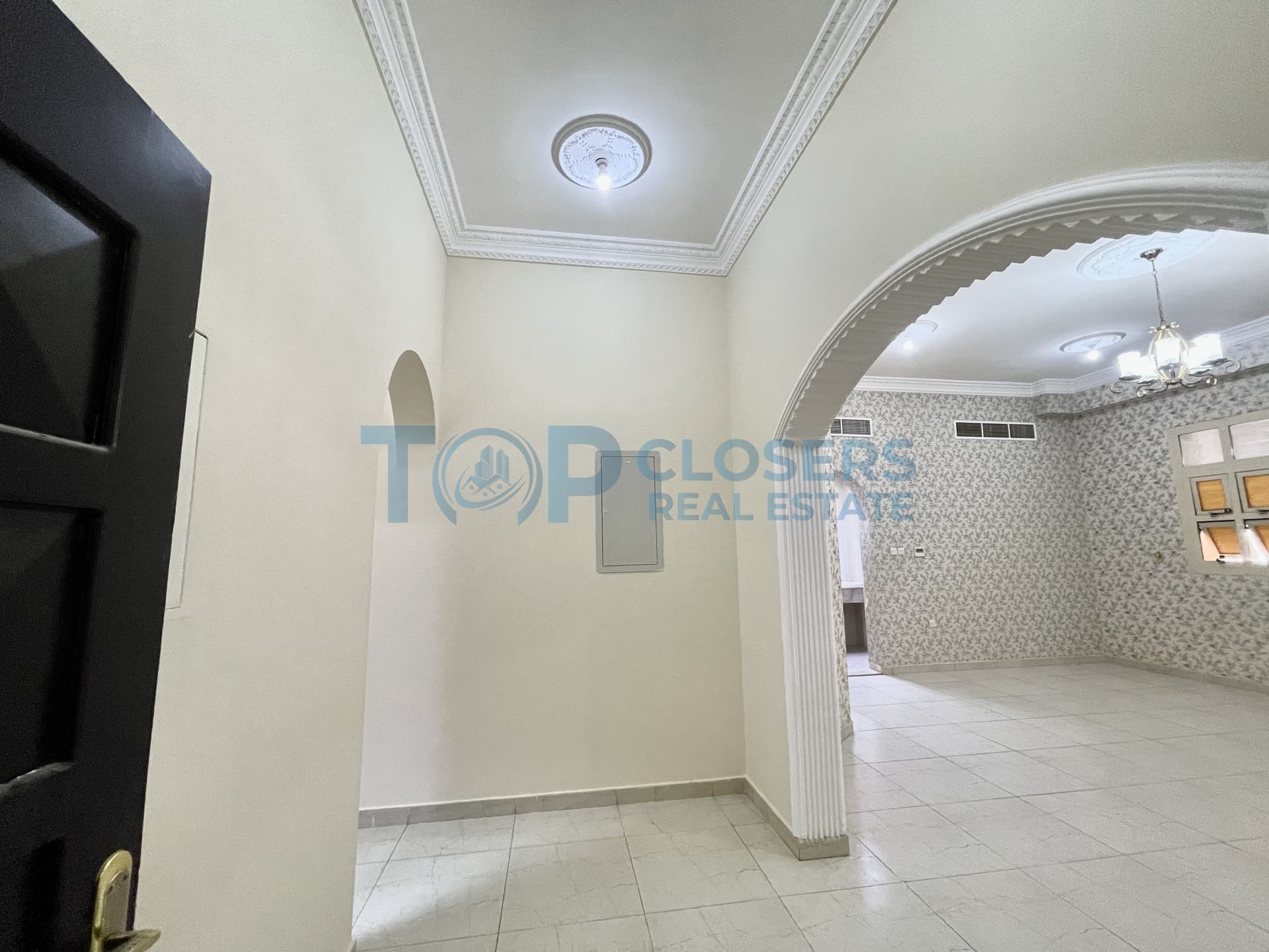 Big 3 Bedrooms | Near Dubai Exit | Near Mall - Image 4