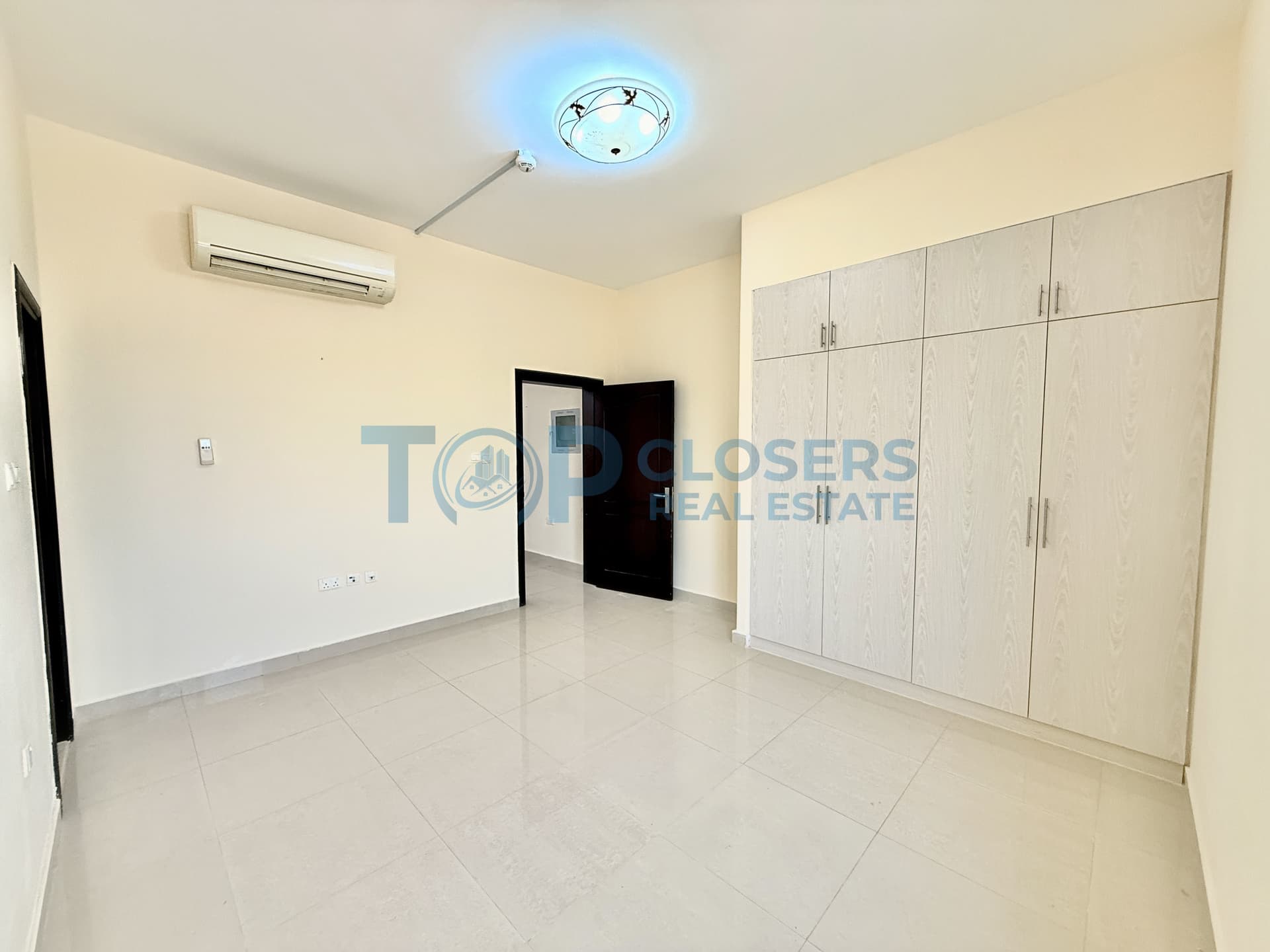 Spacious Apartment | Elevator | Basement Parking - Image 2