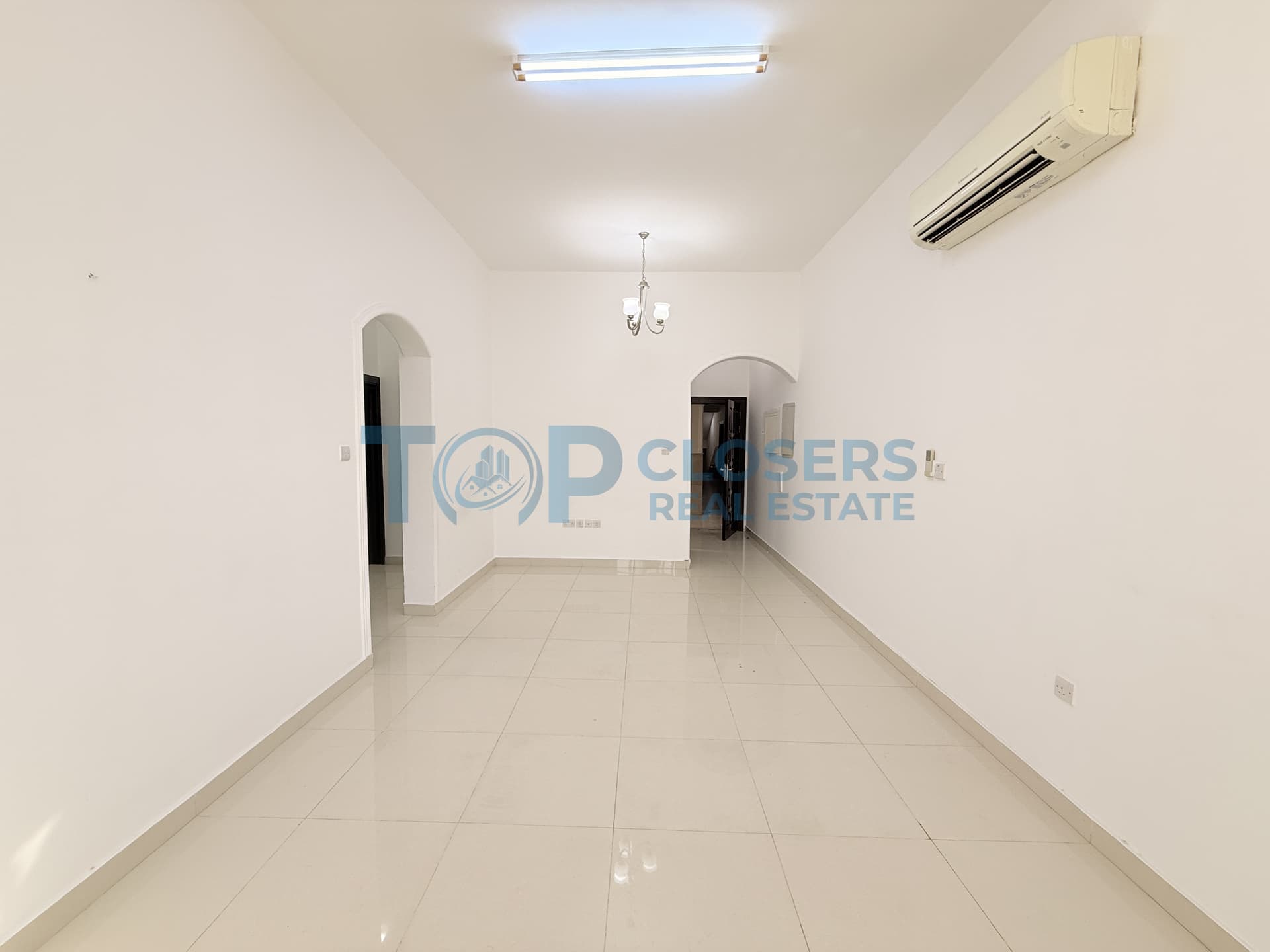 Spacious Apartment | Elevator | Basement Parking - Image 2