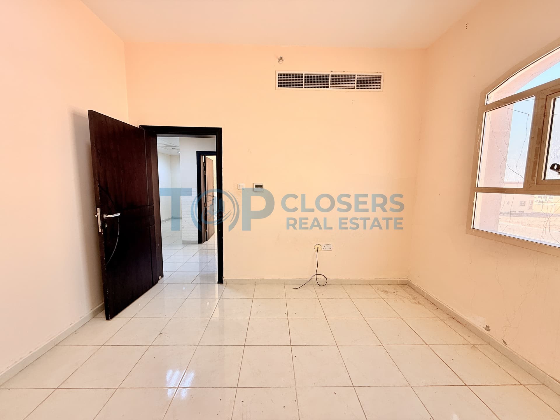 Spacious Apartment | Elevator | Basement Parking - Image 4