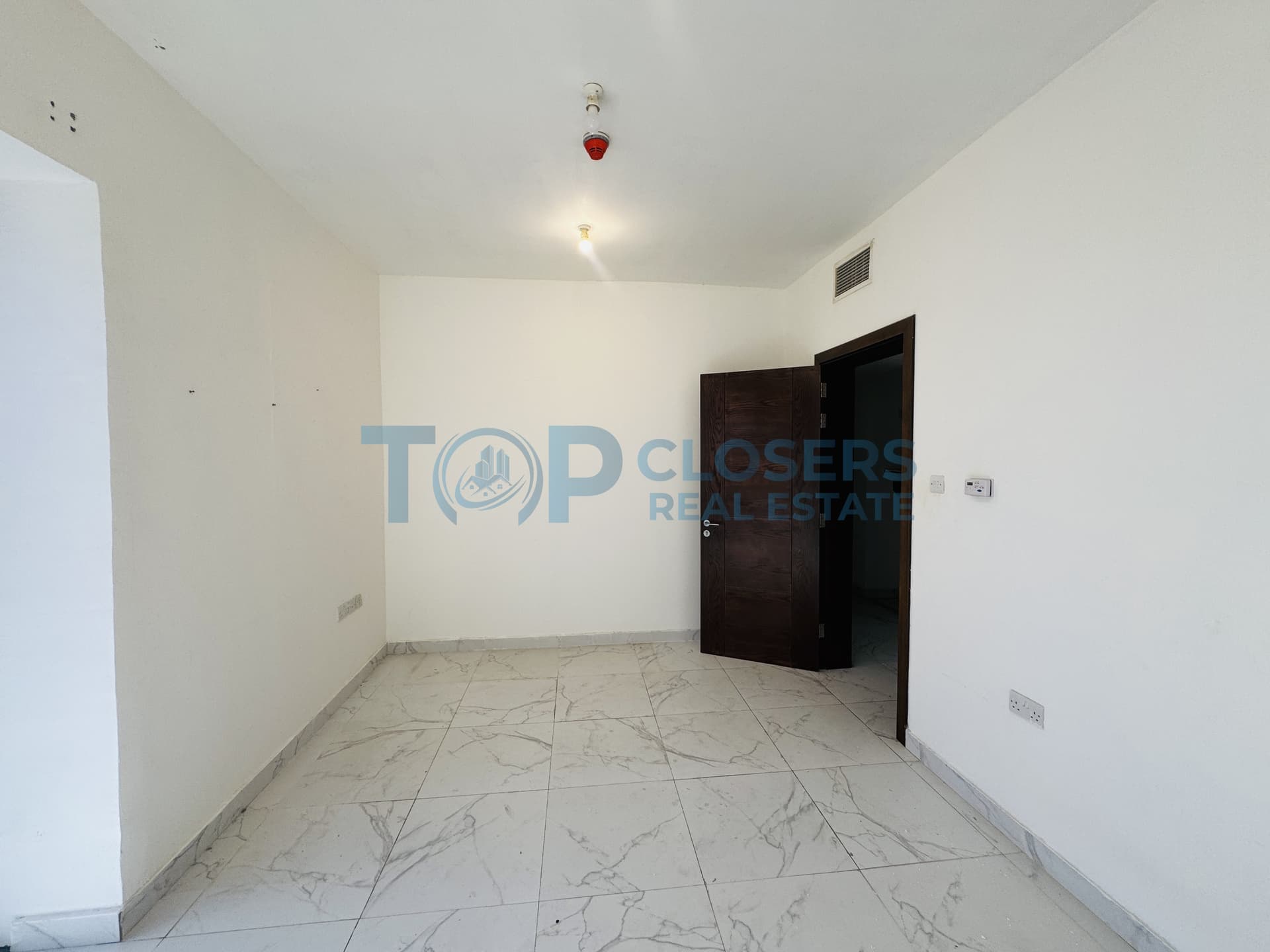 Near To STMC | Prime location | Bright Spacious - Image 4